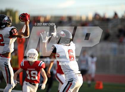Thumbnail 1 in Eaglecrest @ Chaparral photogallery.
