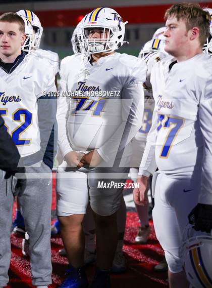 Thumbnail 3 in Leonard @ Gunter (UIL 3A D2 Regional Final) photogallery.