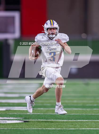 Thumbnail 3 in Leonard @ Gunter (UIL 3A D2 Regional Final) photogallery.