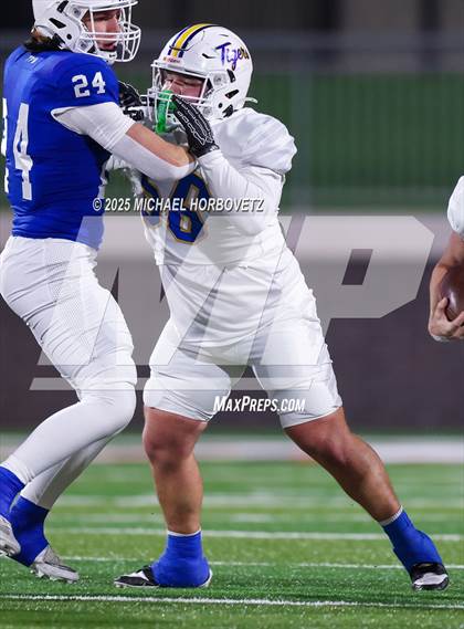 Thumbnail 3 in Leonard @ Gunter (UIL 3A D2 Regional Final) photogallery.