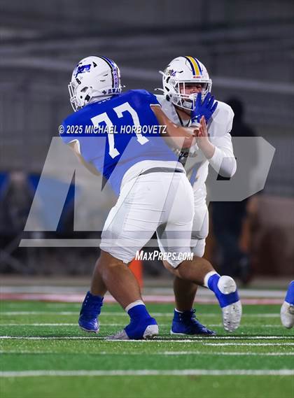 Thumbnail 1 in Leonard @ Gunter (UIL 3A D2 Regional Final) photogallery.