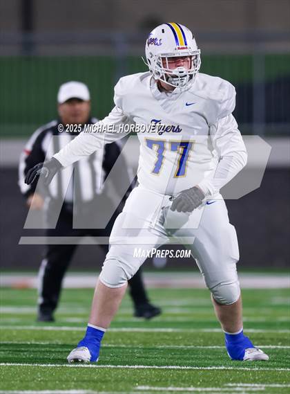 Thumbnail 2 in Leonard @ Gunter (UIL 3A D2 Regional Final) photogallery.