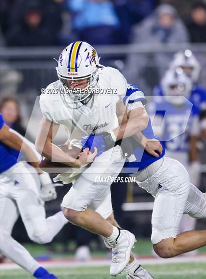 Thumbnail 3 in Leonard @ Gunter (UIL 3A D2 Regional Final) photogallery.