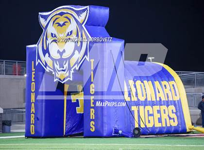 Thumbnail 1 in Leonard @ Gunter (UIL 3A D2 Regional Final) photogallery.