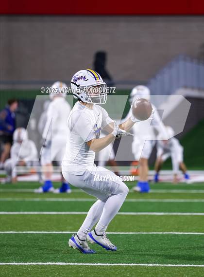 Thumbnail 1 in Leonard @ Gunter (UIL 3A D2 Regional Final) photogallery.