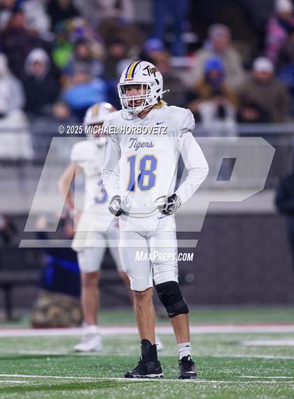 Thumbnail 2 in Leonard @ Gunter (UIL 3A D2 Regional Final) photogallery.