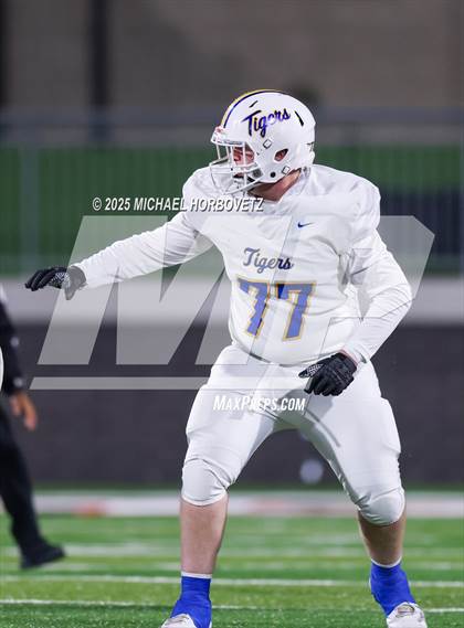 Thumbnail 1 in Leonard @ Gunter (UIL 3A D2 Regional Final) photogallery.