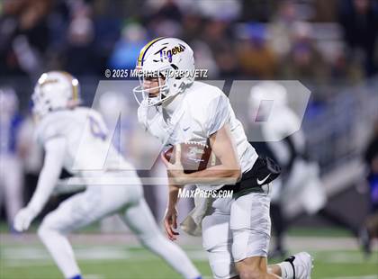Thumbnail 2 in Leonard @ Gunter (UIL 3A D2 Regional Final) photogallery.