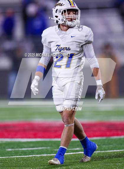 Thumbnail 2 in Leonard @ Gunter (UIL 3A D2 Regional Final) photogallery.