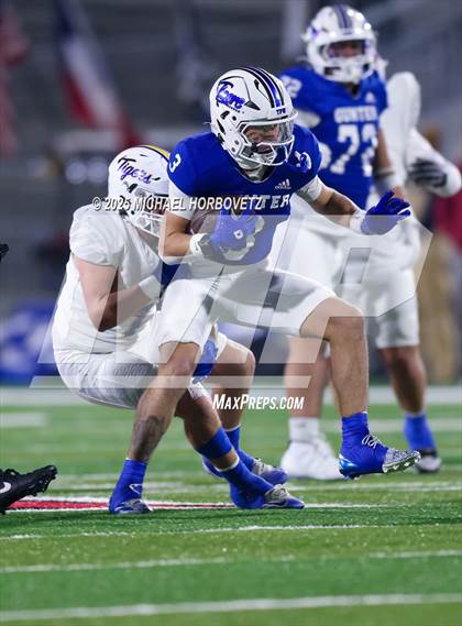 Thumbnail 1 in Leonard @ Gunter (UIL 3A D2 Regional Final) photogallery.