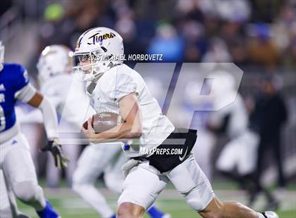Thumbnail 3 in Leonard @ Gunter (UIL 3A D2 Regional Final) photogallery.