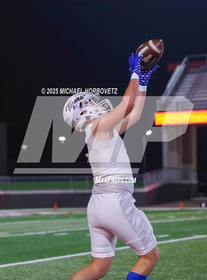 Thumbnail 1 in Leonard @ Gunter (UIL 3A D2 Regional Final) photogallery.