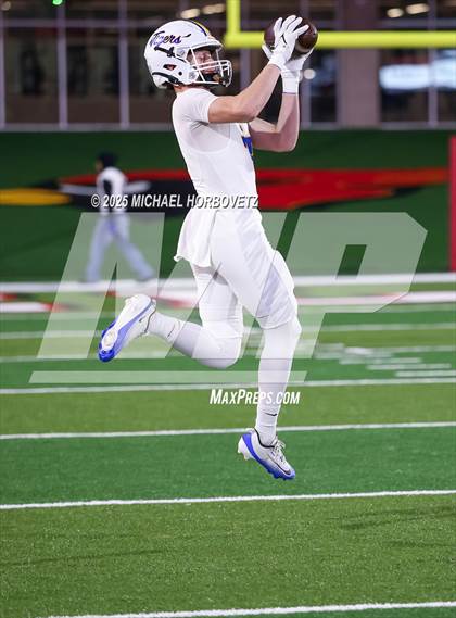 Thumbnail 2 in Leonard @ Gunter (UIL 3A D2 Regional Final) photogallery.