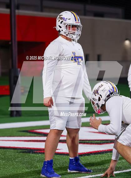 Thumbnail 2 in Leonard @ Gunter (UIL 3A D2 Regional Final) photogallery.