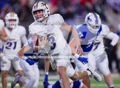 Thumbnail 1 in Leonard @ Gunter (UIL 3A D2 Regional Final) photogallery.