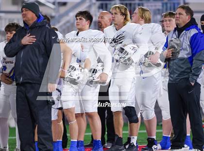 Thumbnail 2 in Leonard @ Gunter (UIL 3A D2 Regional Final) photogallery.