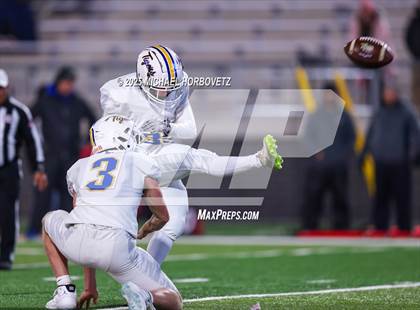 Thumbnail 1 in Leonard @ Gunter (UIL 3A D2 Regional Final) photogallery.