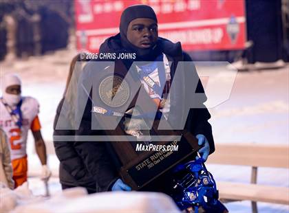 Thumbnail 1 in East St. Louis vs Fenwick (IHSA 6A Finals) photogallery.