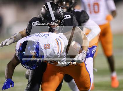 Thumbnail 2 in East St. Louis vs Fenwick (IHSA 6A Finals) photogallery.