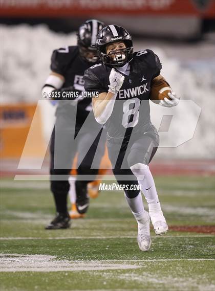 Thumbnail 3 in East St. Louis vs Fenwick (IHSA 6A Finals) photogallery.