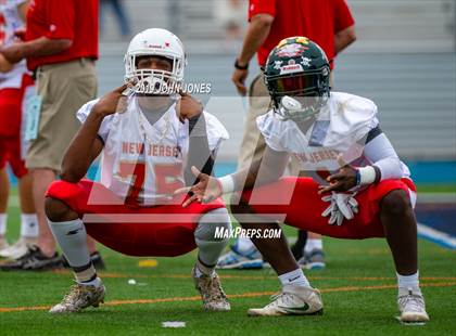 Thumbnail 2 in Phil Simms North vs South All Star Classic photogallery.