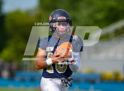 Thumbnail 1 in Phil Simms North vs South All Star Classic photogallery.