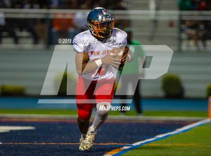 Thumbnail 3 in Phil Simms North vs South All Star Classic photogallery.