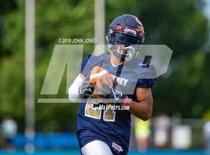 Thumbnail 2 in Phil Simms North vs South All Star Classic photogallery.