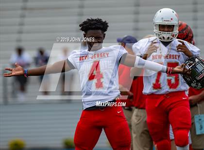Thumbnail 3 in Phil Simms North vs South All Star Classic photogallery.