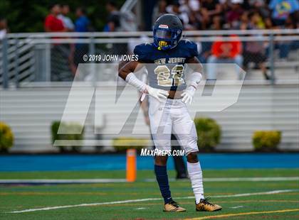 Thumbnail 3 in Phil Simms North vs South All Star Classic photogallery.