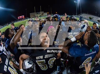 Thumbnail 1 in Phil Simms North vs South All Star Classic photogallery.
