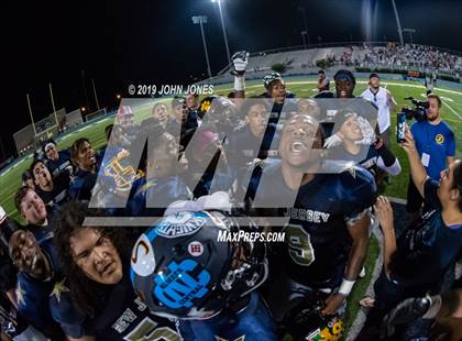 Thumbnail 2 in Phil Simms North vs South All Star Classic photogallery.