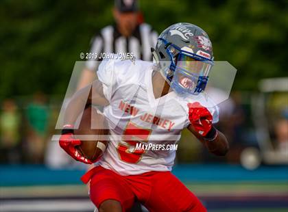 Thumbnail 3 in Phil Simms North vs South All Star Classic photogallery.