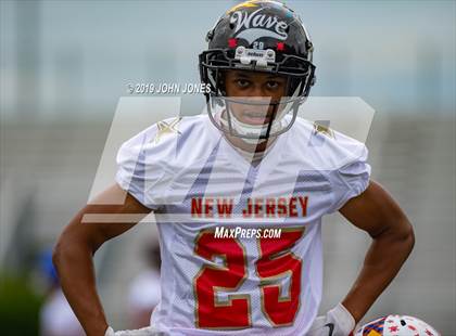 Thumbnail 3 in Phil Simms North vs South All Star Classic photogallery.