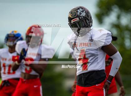 Thumbnail 1 in Phil Simms North vs South All Star Classic photogallery.