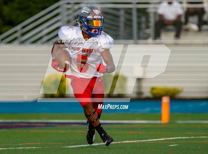 Thumbnail 1 in Phil Simms North vs South All Star Classic photogallery.