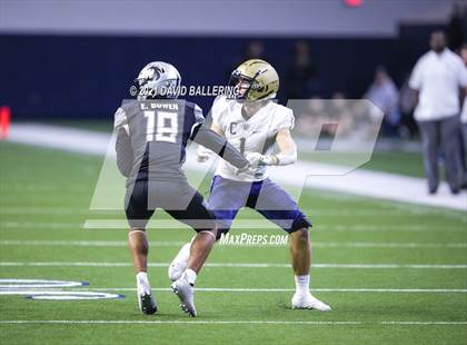 Thumbnail 2 in Dallas Jesuit vs. Guyer (UIL 6A D2 Area Playoff) photogallery.