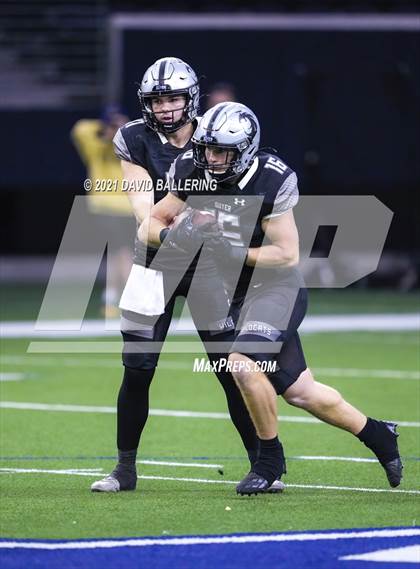Thumbnail 2 in Dallas Jesuit vs. Guyer (UIL 6A D2 Area Playoff) photogallery.