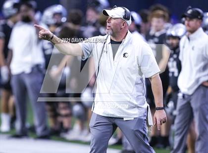 Thumbnail 2 in Dallas Jesuit vs. Guyer (UIL 6A D2 Area Playoff) photogallery.