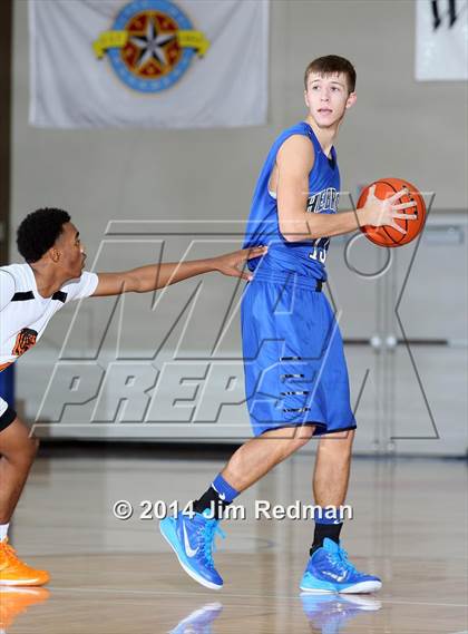 Thumbnail 2 in Hebron vs. Lancaster (McDonald's Texas Invitational) photogallery.