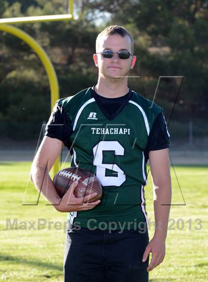Thumbnail 3 in Tehachapi Varsity Football Team and Individual Portraits photogallery.