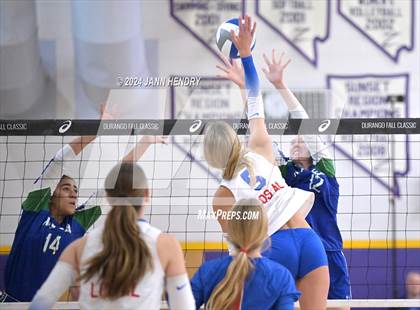 Thumbnail 2 in Xavier College Prep vs. Los Alamitos (Durango Fall Classic) photogallery.