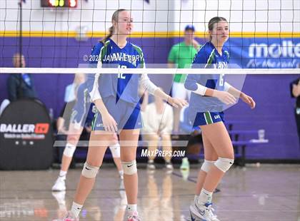 Thumbnail 1 in Xavier College Prep vs. Los Alamitos (Durango Fall Classic) photogallery.