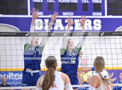 Thumbnail 2 in Xavier College Prep vs. Los Alamitos (Durango Fall Classic) photogallery.