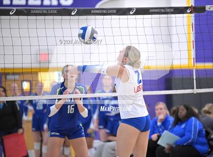 Thumbnail 1 in Xavier College Prep vs. Los Alamitos (Durango Fall Classic) photogallery.