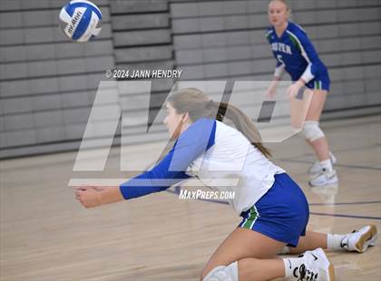 Thumbnail 2 in Xavier College Prep vs. Los Alamitos (Durango Fall Classic) photogallery.