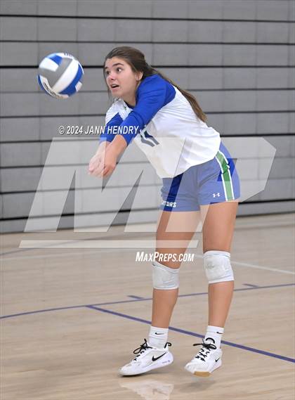 Thumbnail 3 in Xavier College Prep vs. Los Alamitos (Durango Fall Classic) photogallery.