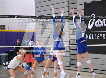Thumbnail 2 in Xavier College Prep vs. Los Alamitos (Durango Fall Classic) photogallery.