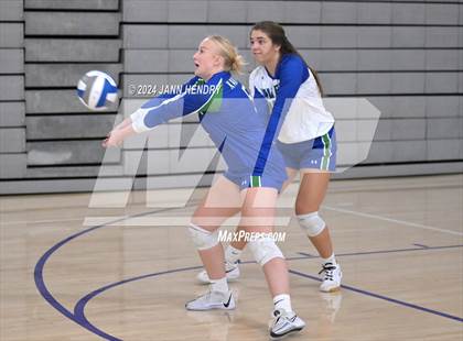 Thumbnail 3 in Xavier College Prep vs. Los Alamitos (Durango Fall Classic) photogallery.