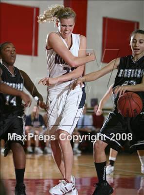 Thumbnail 2 in Montbello vs Dakota Ridge (Regis Holiday Hoop Class Semifinals) photogallery.